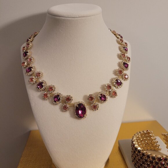 Stunning Necklace and Bracelet Set. Purple Crystals. Gold Tone. Sparkling. - Picture 5 of 13